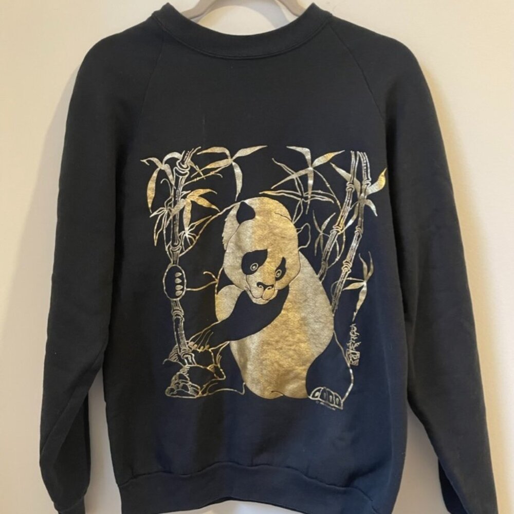 FRUIT OF THE LOOM | Vintage 1989 Panda Graphic Sweatshirt